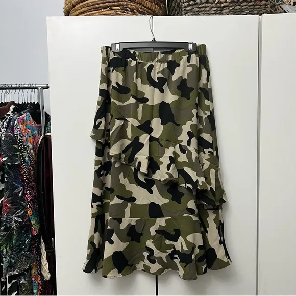 ASOS Black Green &amp; Khaki Camo Midi Asymmetrical Tiered Ruffle Warp Skirt Sz L