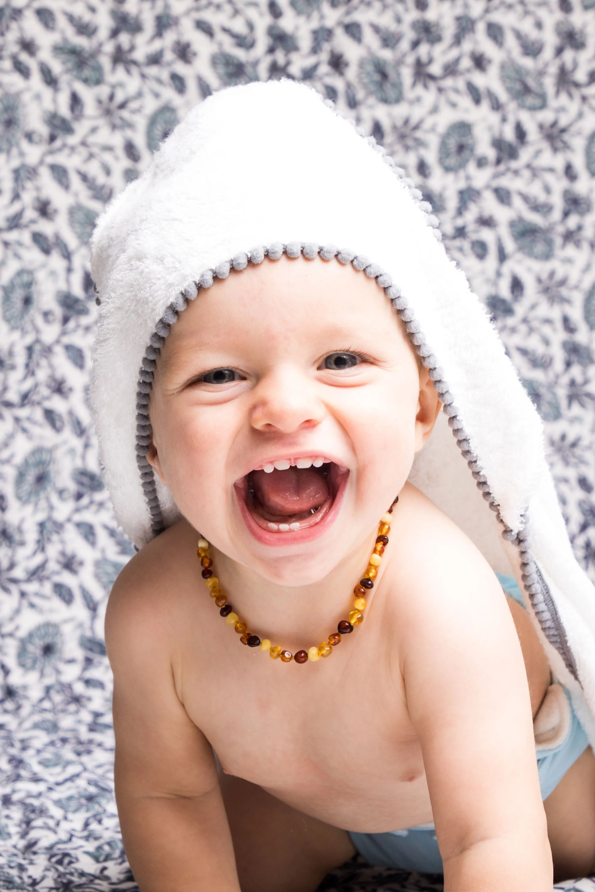 Bamboo Cotton Pom Pom Hoodel Baby Towel
