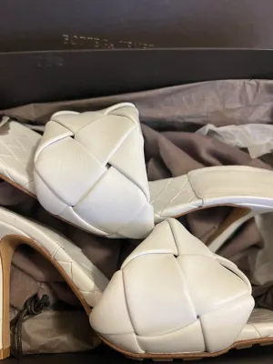 BOTTEGA VENETA LIDA MULE (COLOR WHITE)