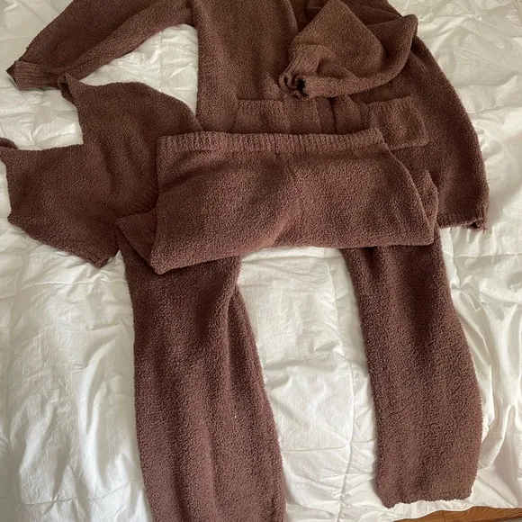 Brown cozy plush lounge set. Size 2x