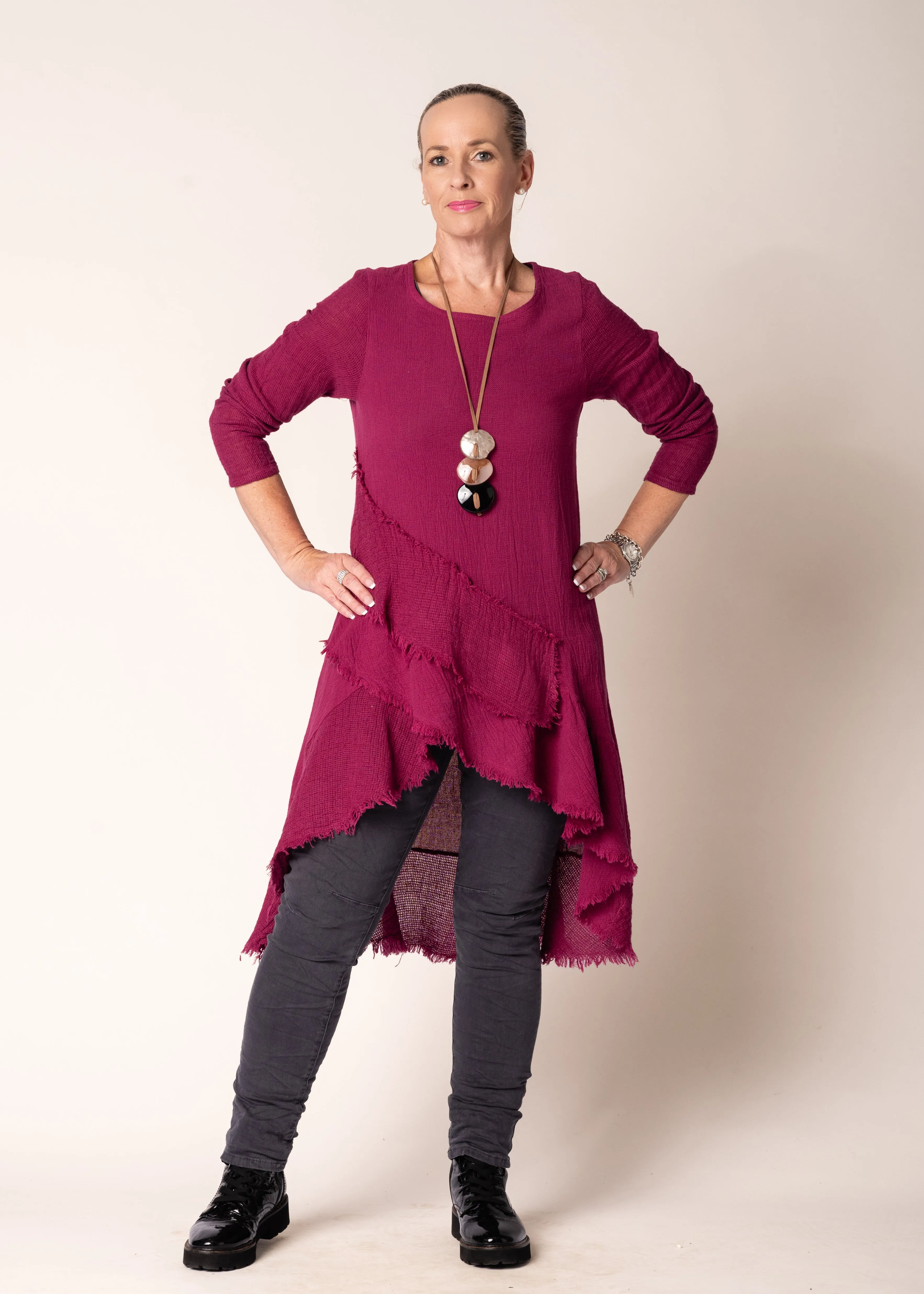 Christina Linen Top in Mulberry Wine