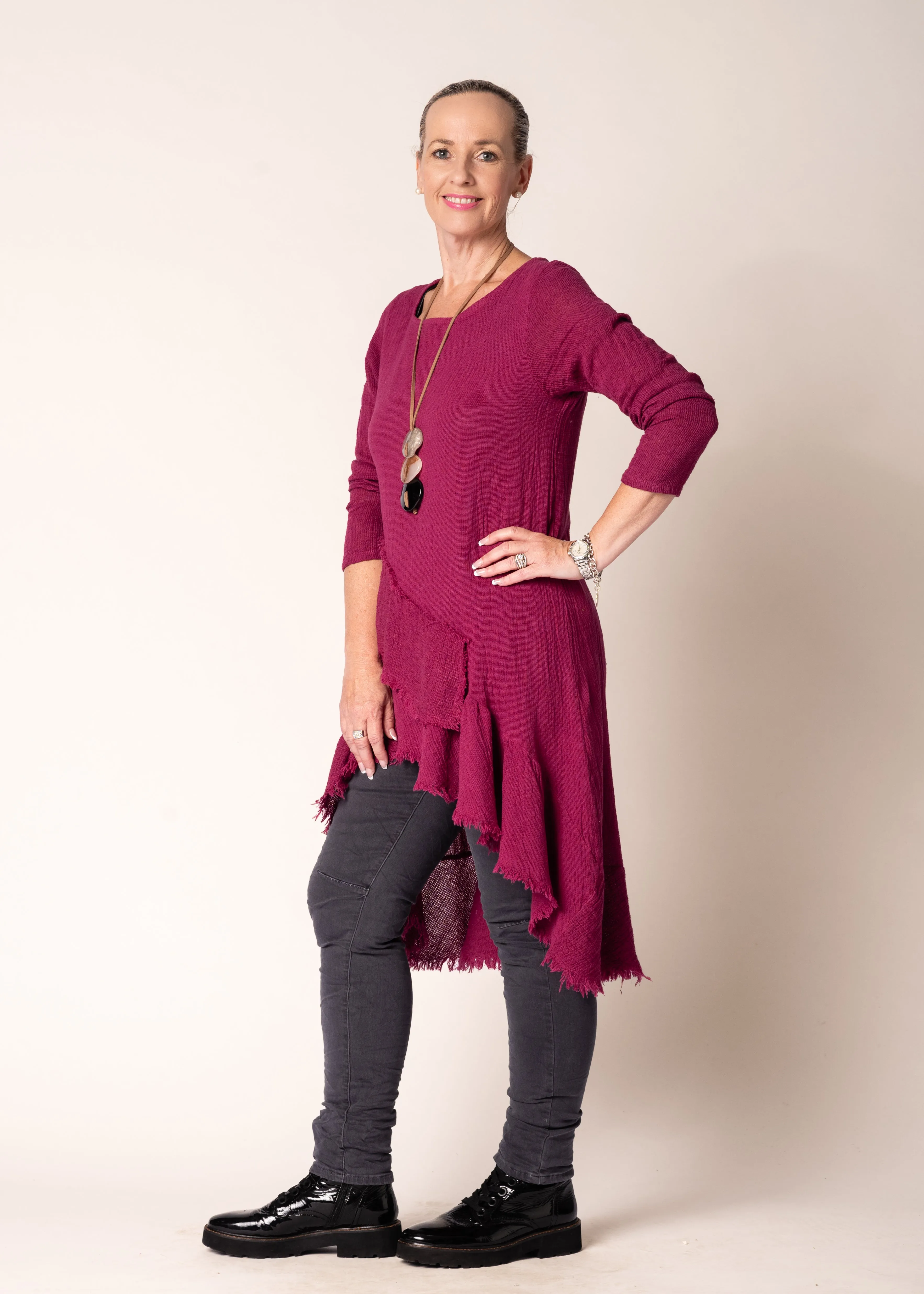 Christina Linen Top in Mulberry Wine