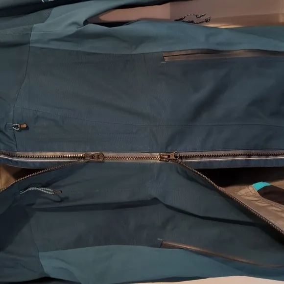 Experience Ultimate Comfort &amp; Protection w Our Kuhl Wind &amp; Water-Resistant Coat