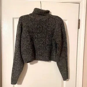 FORET DE FRAMBOISE Heathered Gray Wool Blend Turtleneck Cropped Sweater Size L