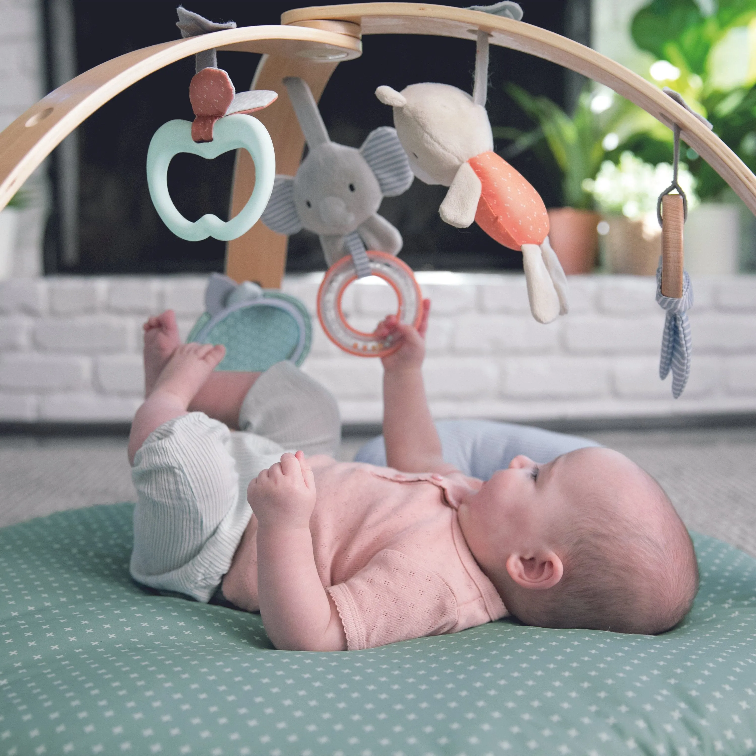 Ingenuity Cozy Spot™ Reversible Duvet Activity Gym - Loamy™