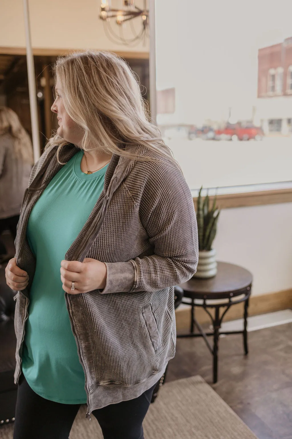 JAIDAN CURVY/REG MINERAL WASHED ZIP UP JACKET