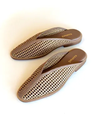 KA096N V-Cut Basketweave Mule