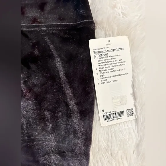 Lululemon Wunder Lounge Velour Shorts 8”