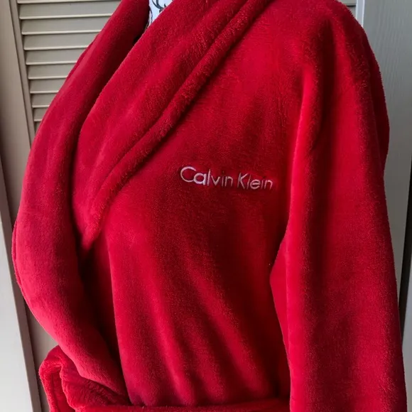 NWOT Calvin Klein Red Belted Robe Size XS/S