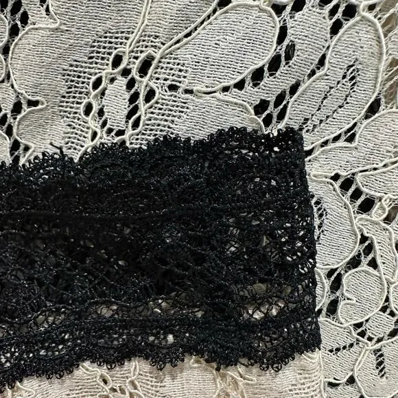 NWT Little Mistress Lace Top Dress Women’s Size 4