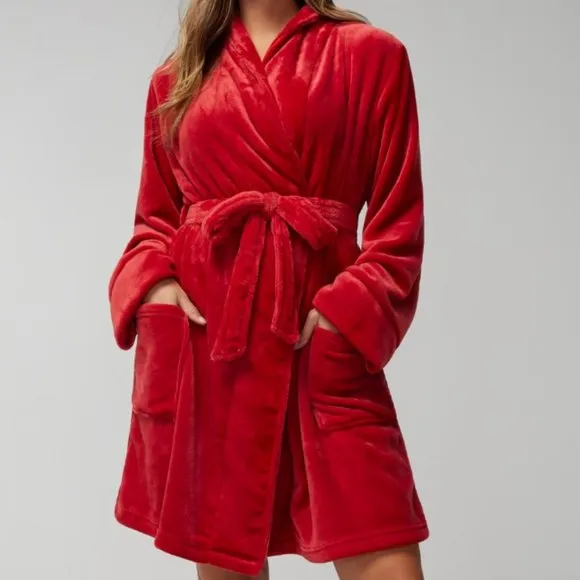NWT Soma Plush Short Robe