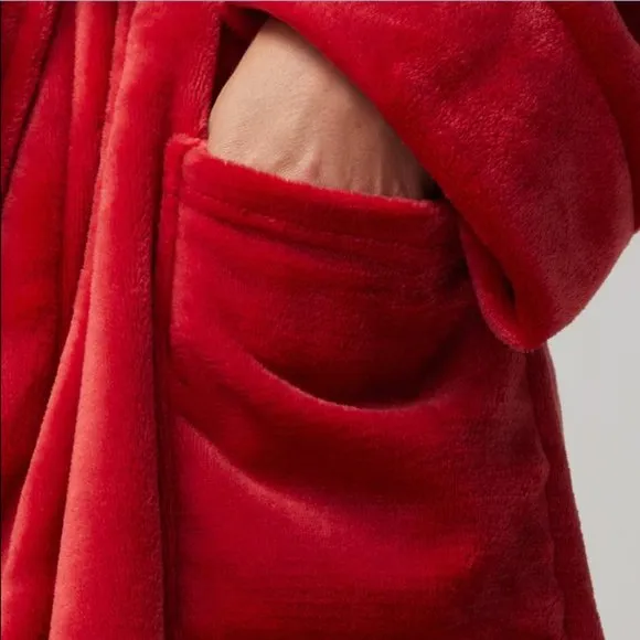 NWT Soma Plush Short Robe