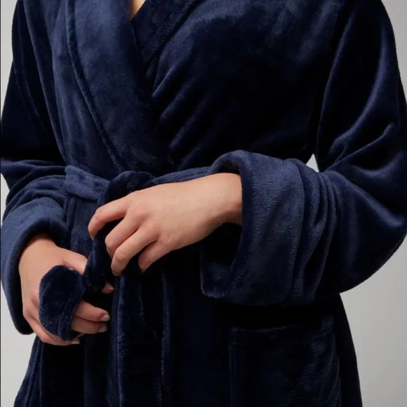 NWT Soma Plush Short Robe