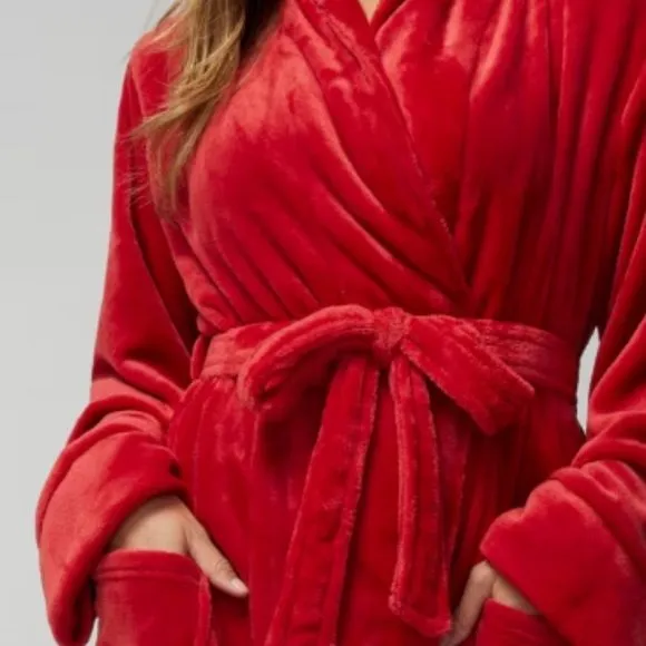 NWT Soma Plush Short Robe