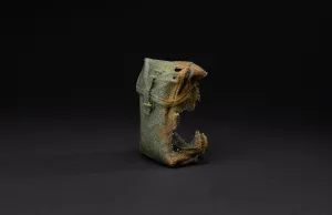 Particles-Geoffrey Bowton: Pouch