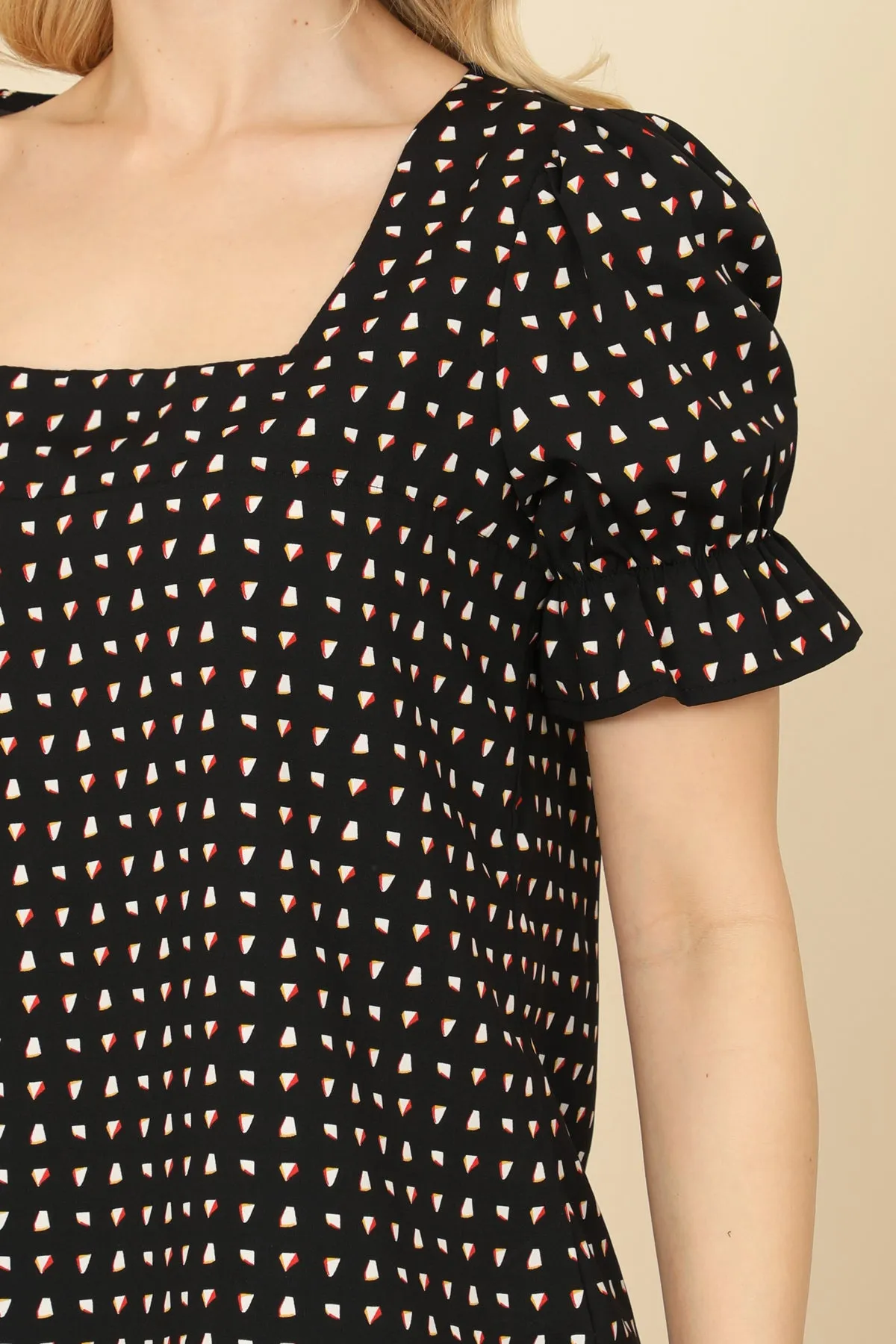 Square Neckline Puff Sleeve Printed Top