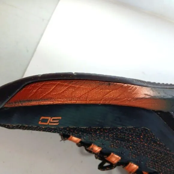 Under Amour Curry ASW Basketball Shoe/ Sneaker Black/ Copper. Boys 5Y...........