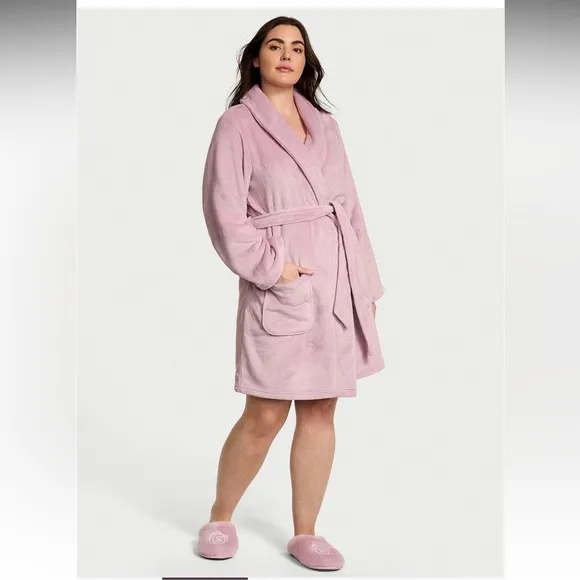 Victoria’s Secret size xs/small 💕🤍✨robe purple lilac💜